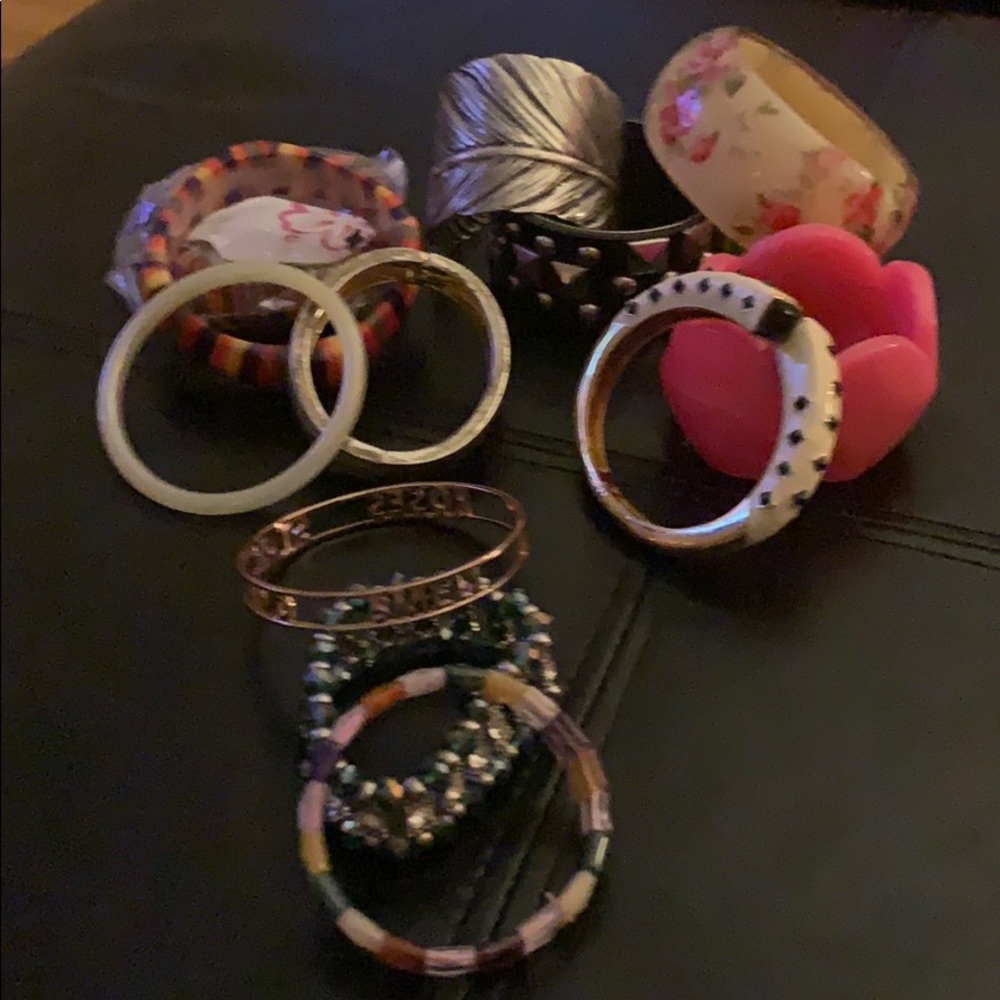 Assortment of fashion sassy/colorful bracelets